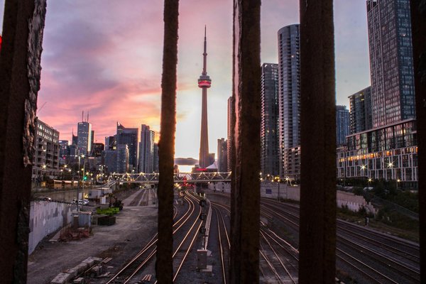 Quelles croisières offrent des excursions pour découvrir les fjords au Chili?